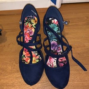 navy blue heels